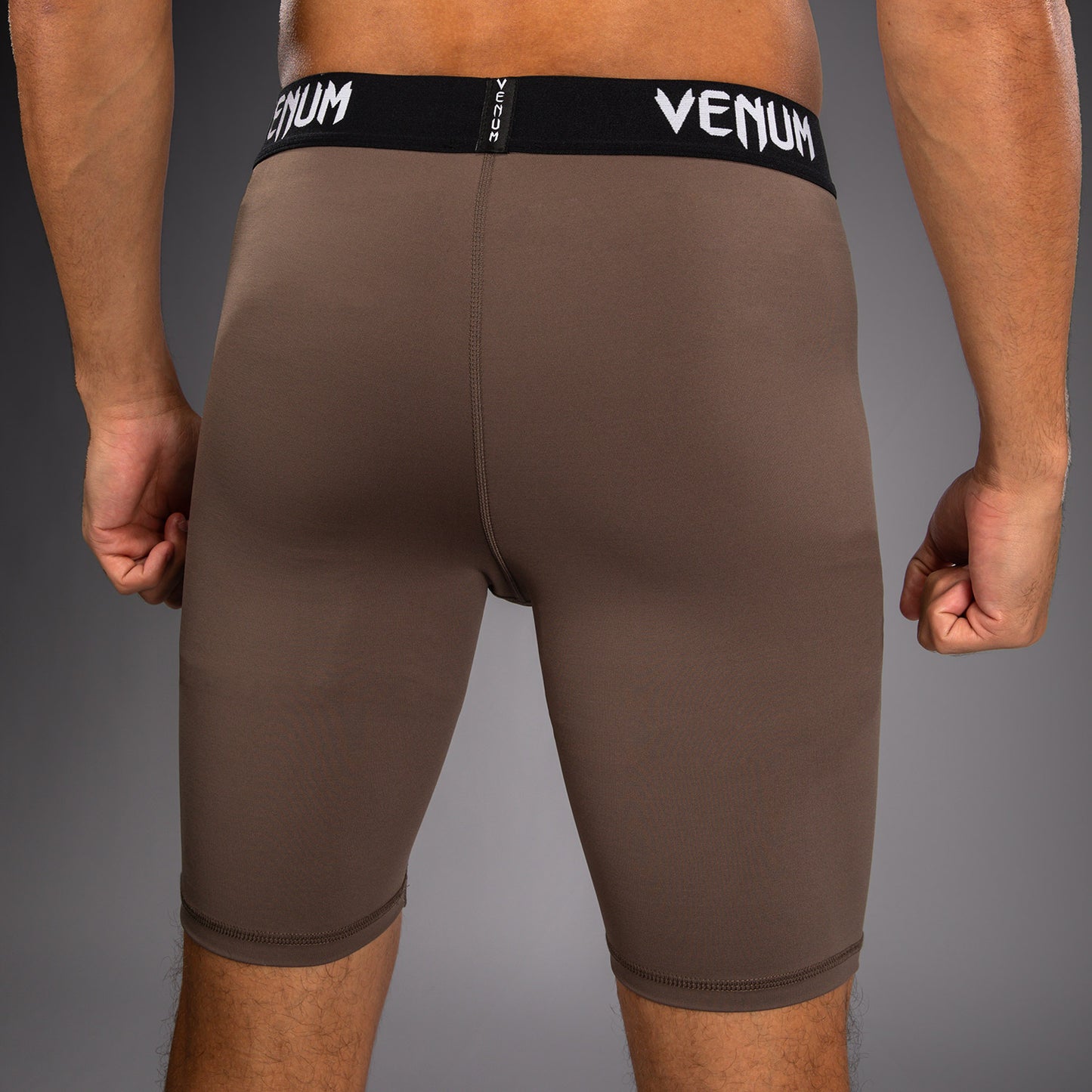 Venum UFC Unity by Venum Authentic Fight Week Herren Funktions-Kompressionsshorts - Braun
