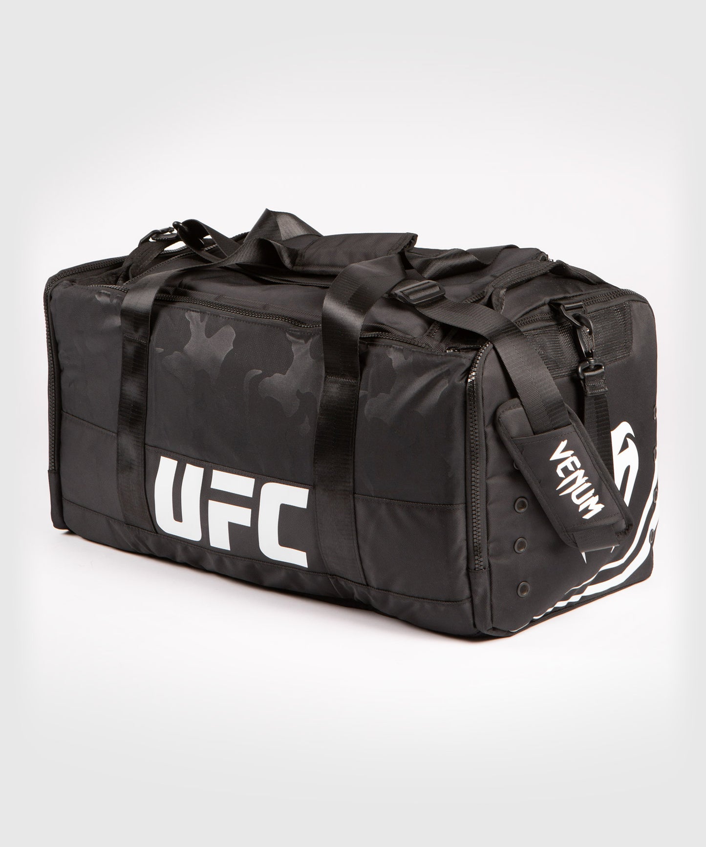 UFC Venum Authentic Fight Week Ausrüstungstasche