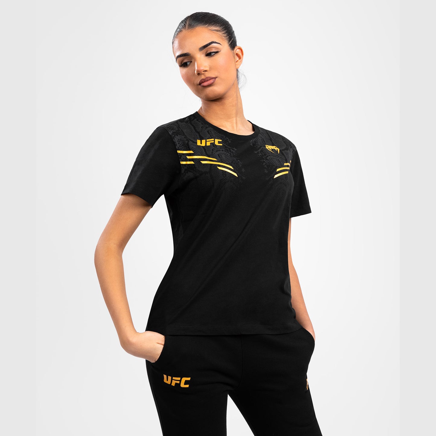 UFC Adrenaline by Venum Replica Kurzärmeliges Frauen-T-Shirt - Champion