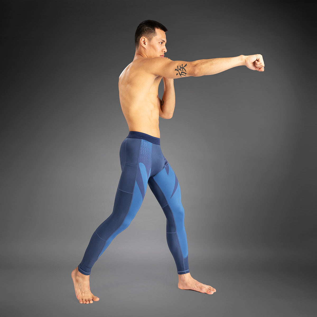 Venum Attack Herren Gamaschen - Marineblau