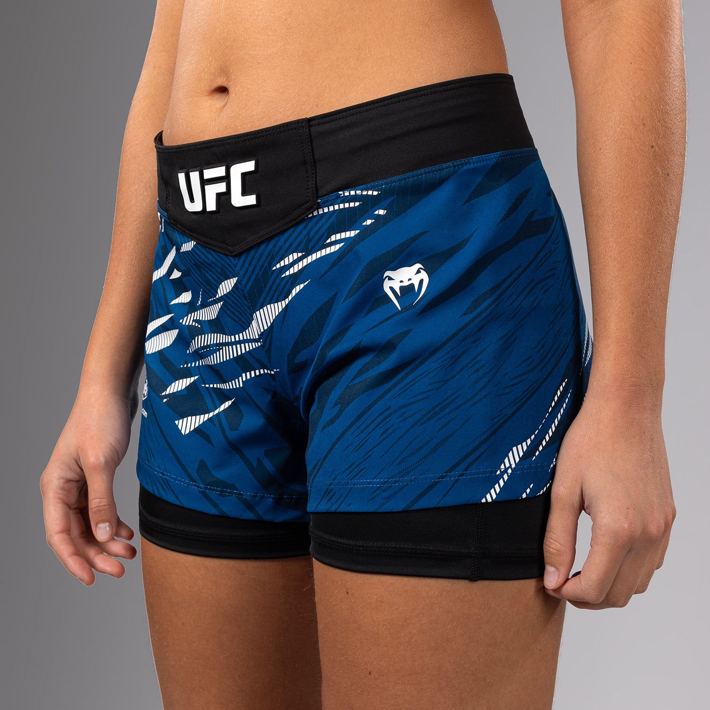 UFC Fusion by Venum Authentic Fight Night Damen Fight Short - Blau