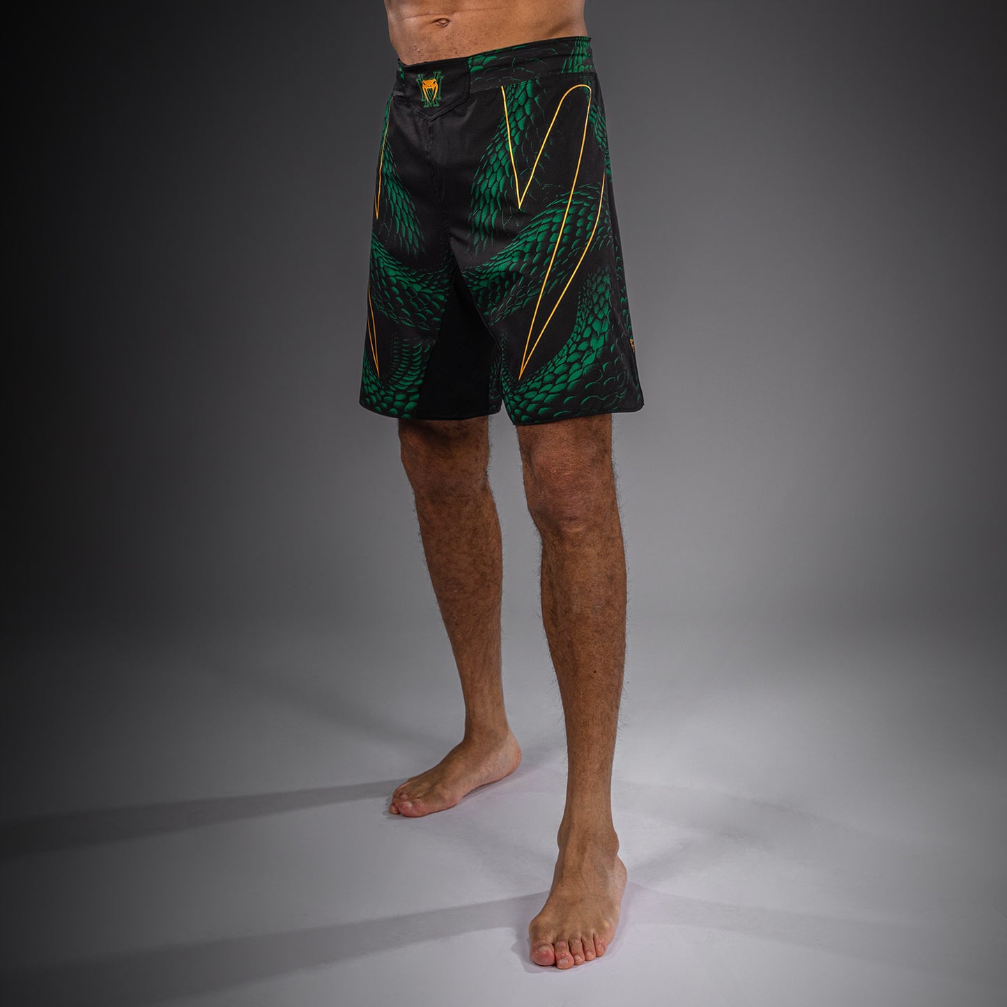 Venum Matupa Fightshorts - Schwarz/Grün/Gold