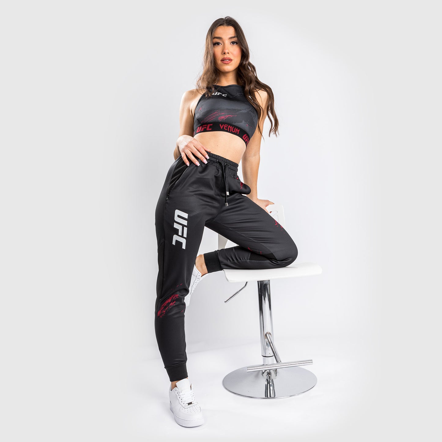 UFC Venum Authentic Fight Week 2.0 Sweatpants – Für Frauen – Schwarz/Rot