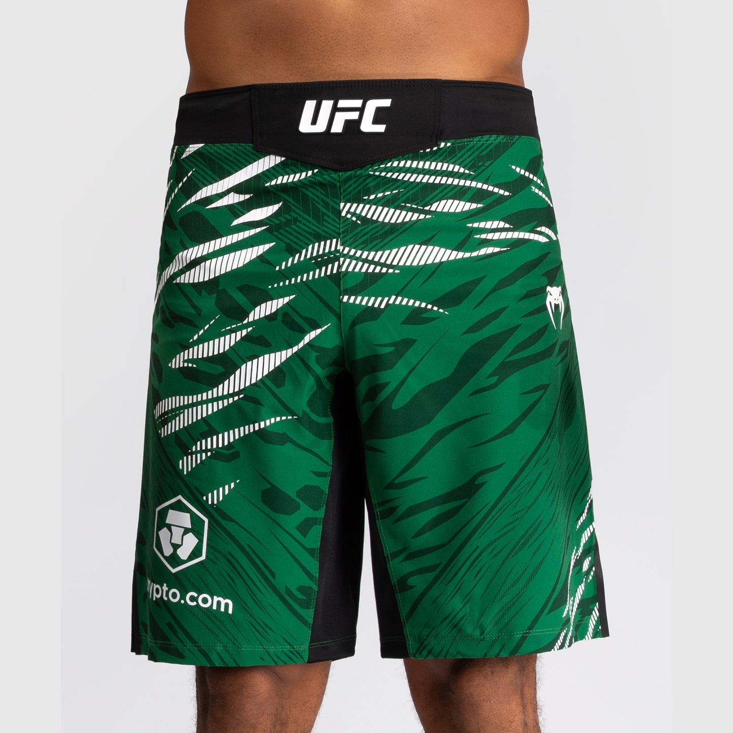 UFC Fusion by Venum Personalized Authentic Fight Night Herren Fight Short - Long Fit - Grün