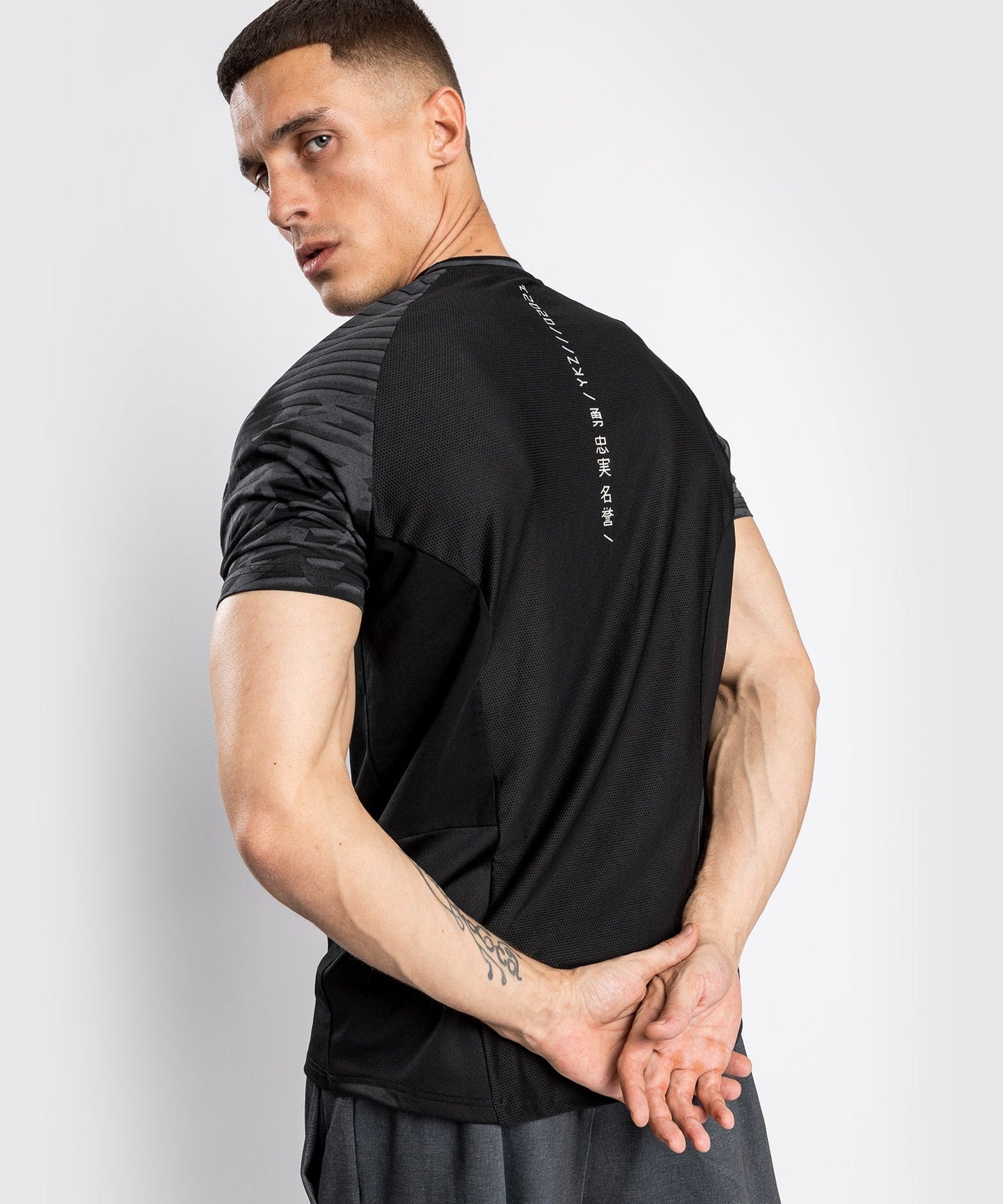 Venum YKZ21 T-Shirt - Schwarz/Schwarz