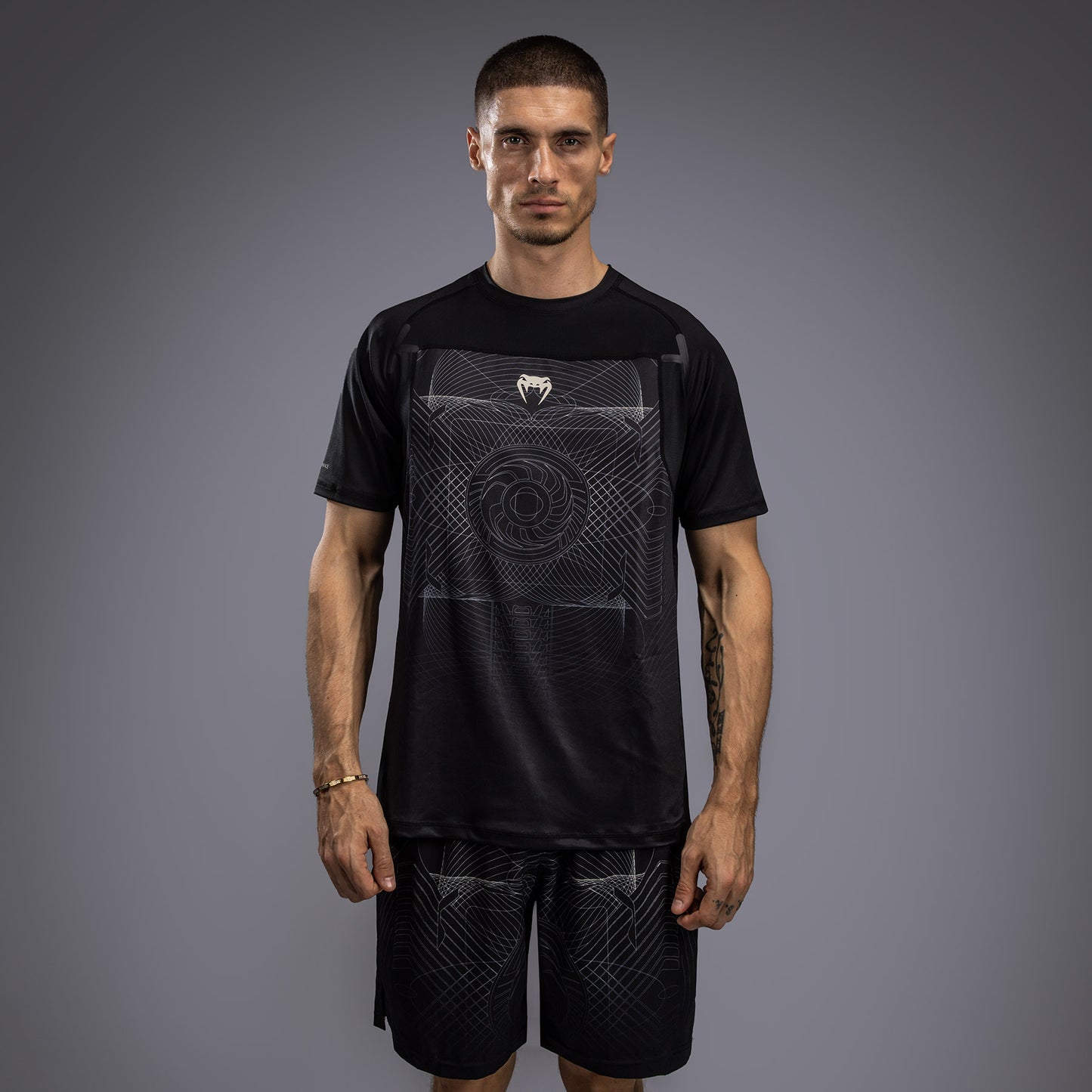 Venum G-Fit Air Herren Dry-Tech T-Shirt - Tiefschwarz/Wüstensand