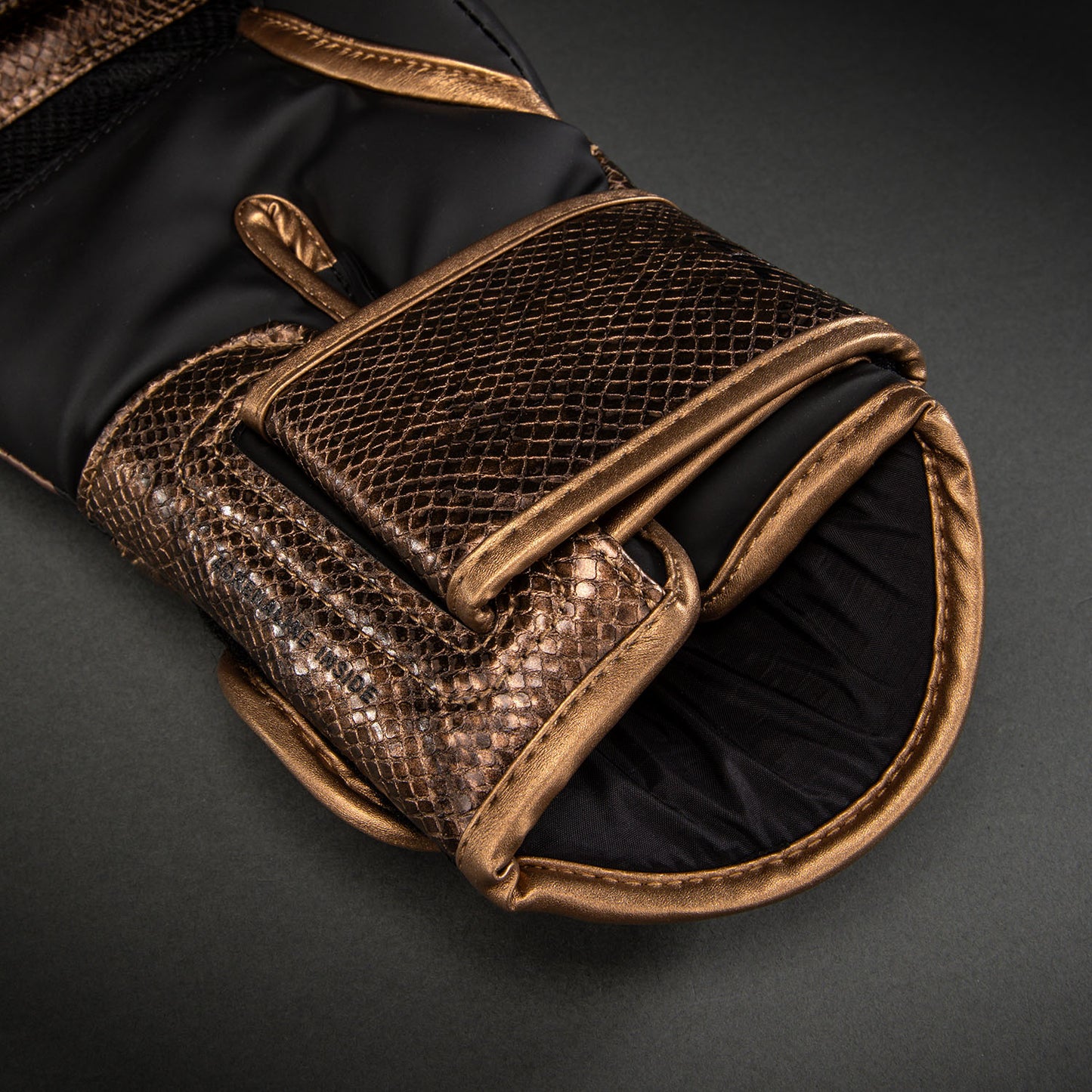 Venum Challenger 4.0 Scales Boxhandschuhe – Braun/Schwarz