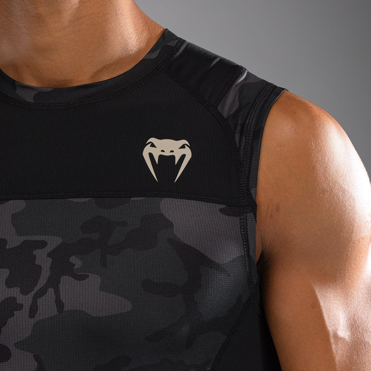Venum G-Fit Air Herren Ärmelloses Rashguard - Digital Urban Camo