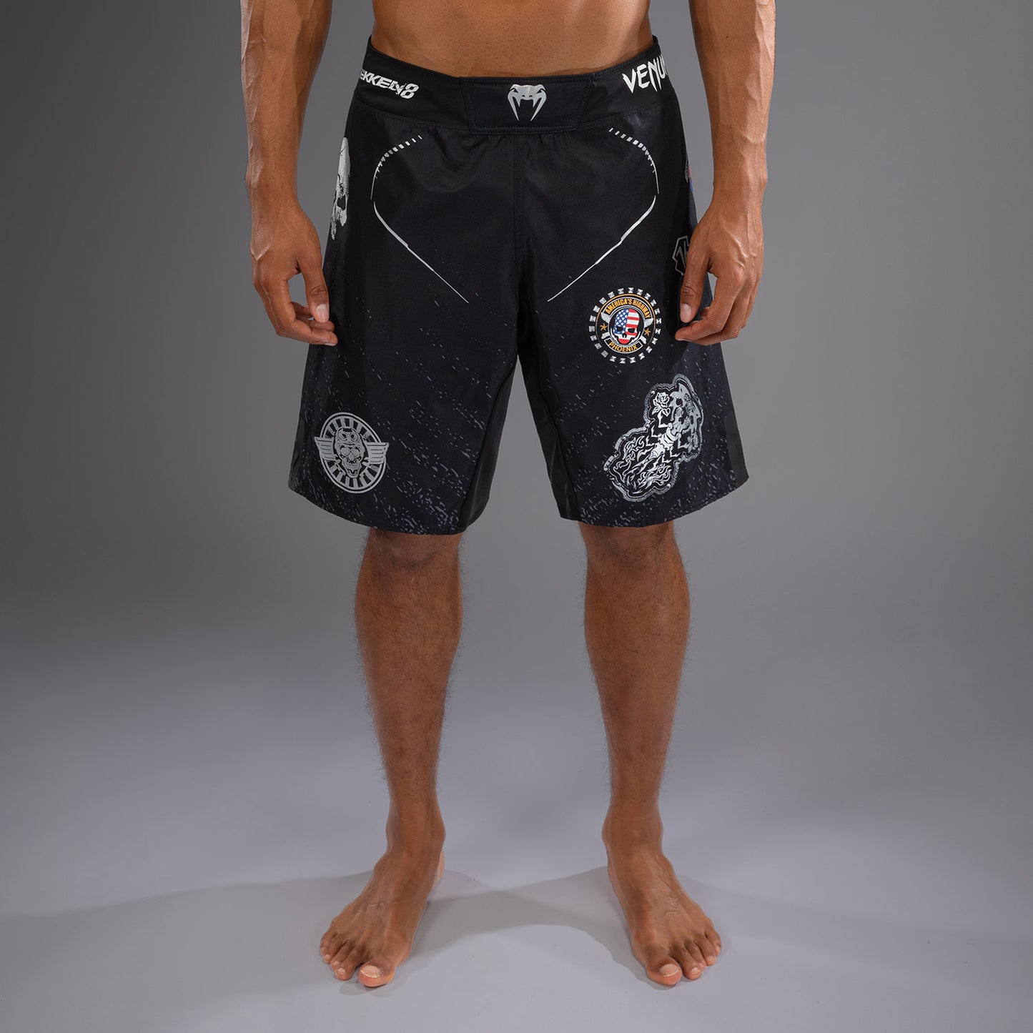 Venum x TEKKEN 8 - Paul Phoenix Fight Shorts - Schwarz