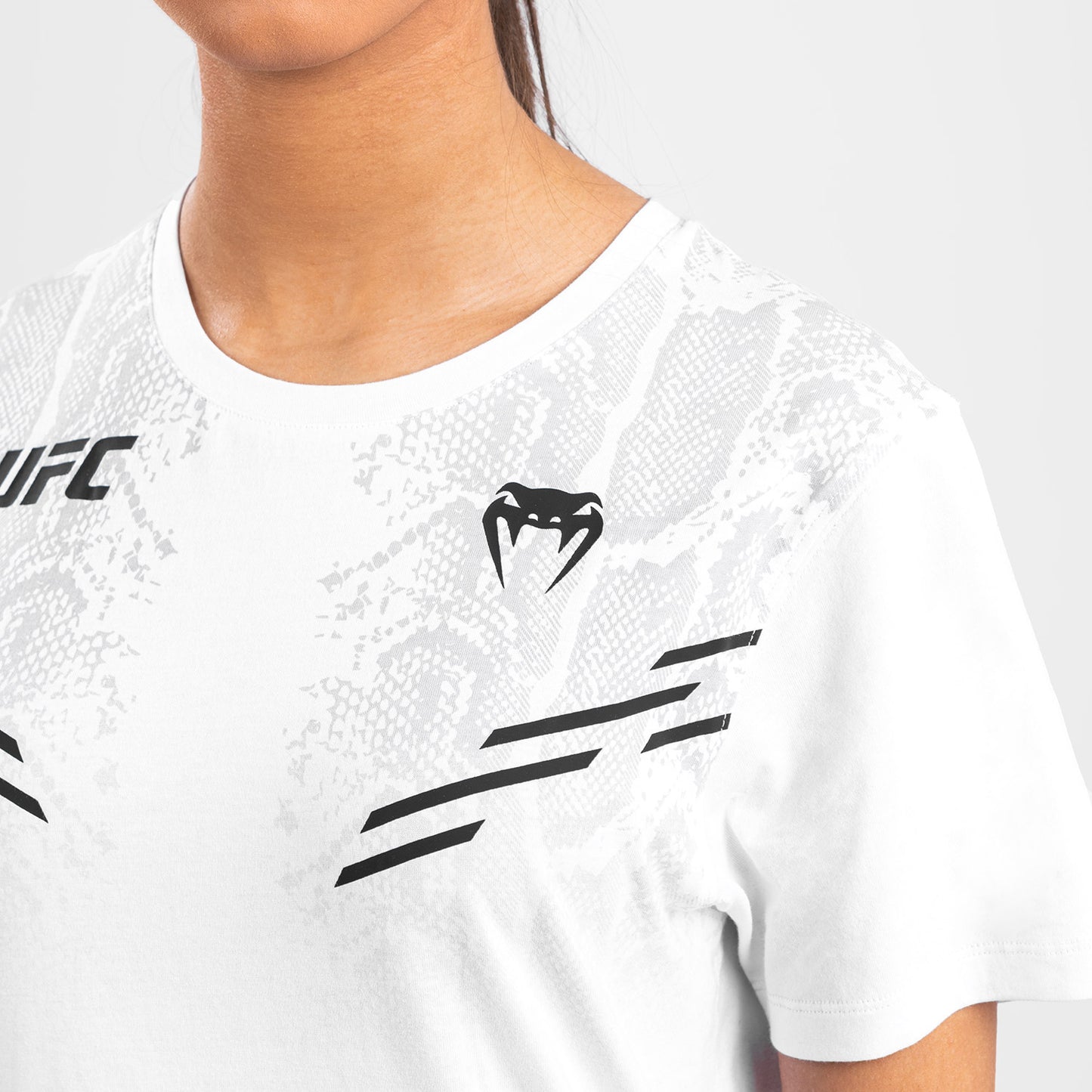 UFC Adrenaline by Venum Replica Kurzarm-T-Shirt für Frauen - Weiß