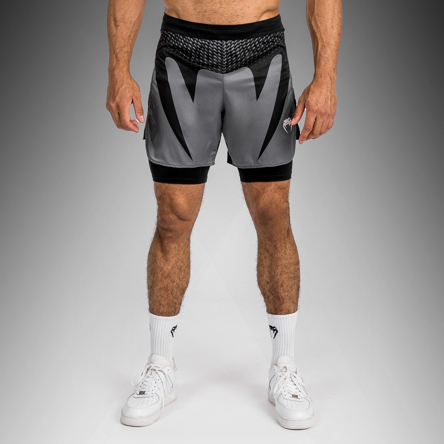 Venum Attack Herren Fightshorts - Schwarz