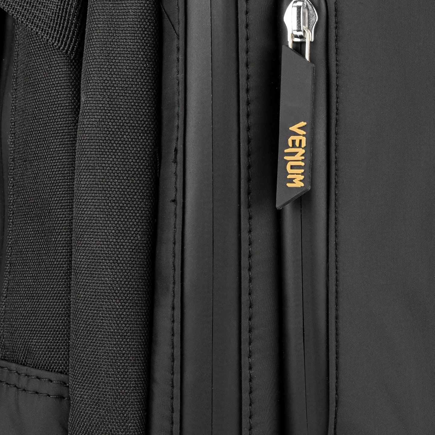 Venum Challenger Pro Evo Rucksack (20-25L) – Schwarz/Gold