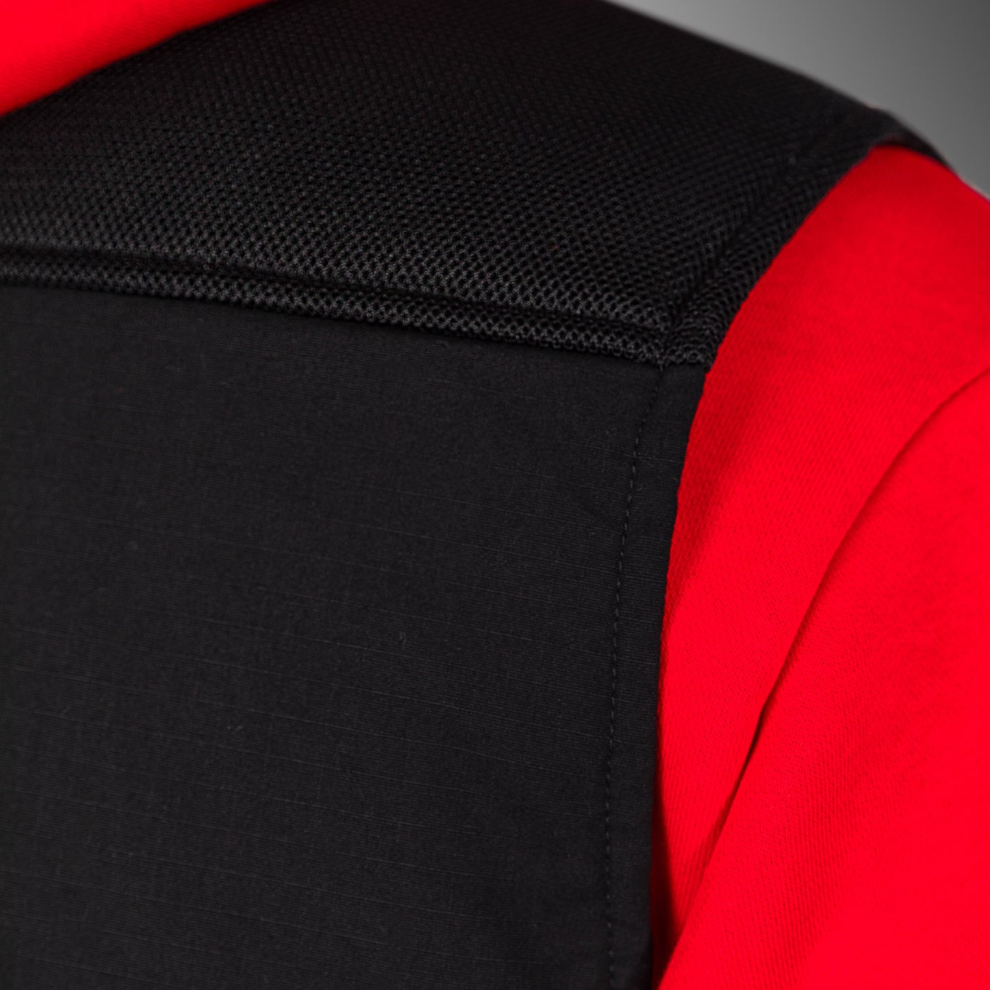 Venum Altitude Ärmellose Daunenjacke – Schwarz