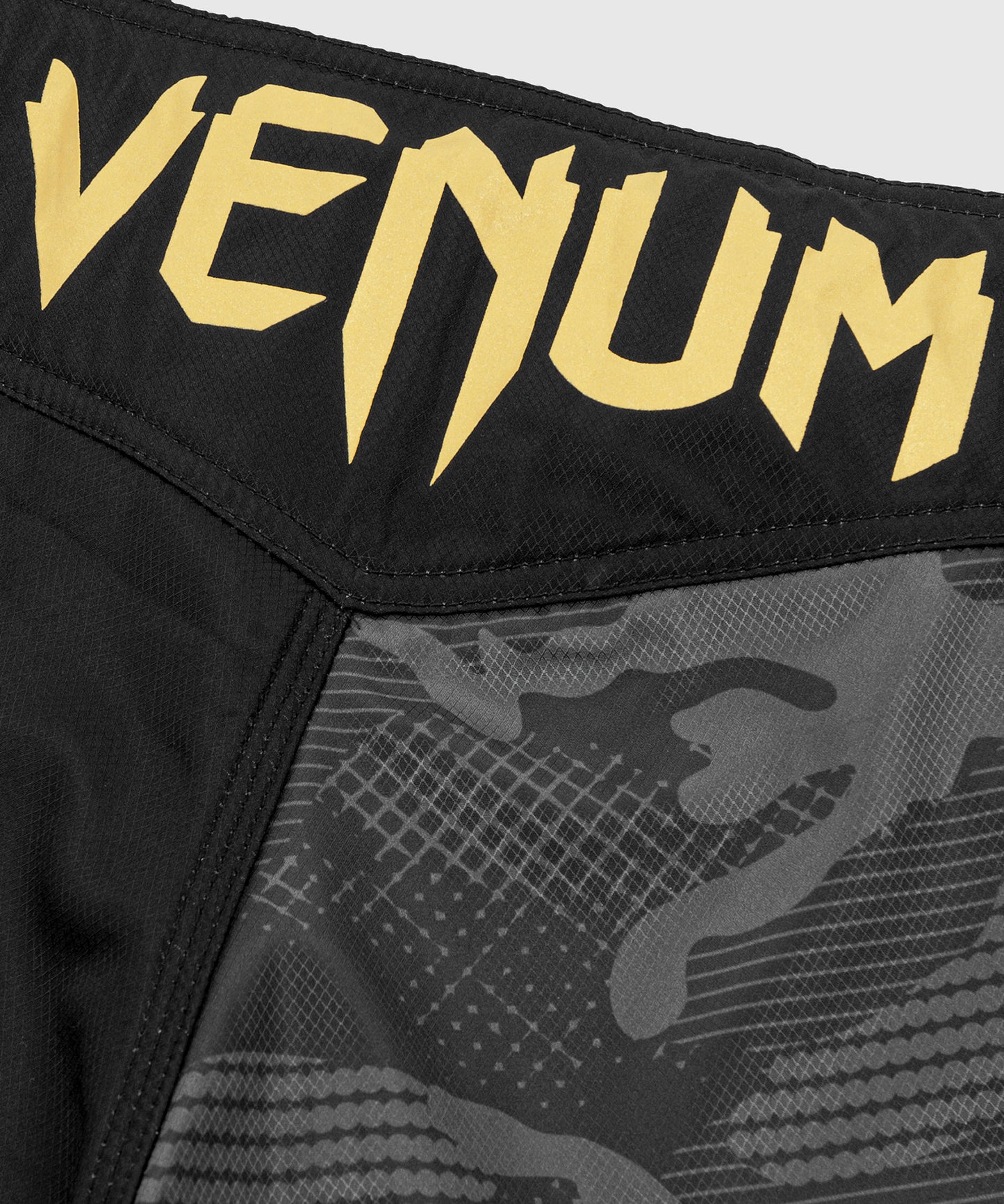 Venum Light 3.0 Kampfshorts - Gold/Schwarz