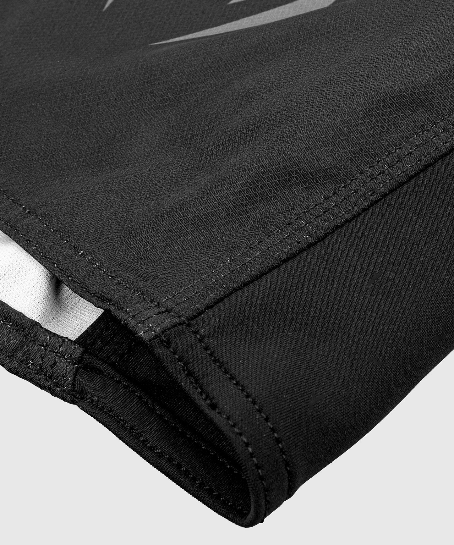 Venum Light 3.0 Kampfshorts - Schwarz/Gold