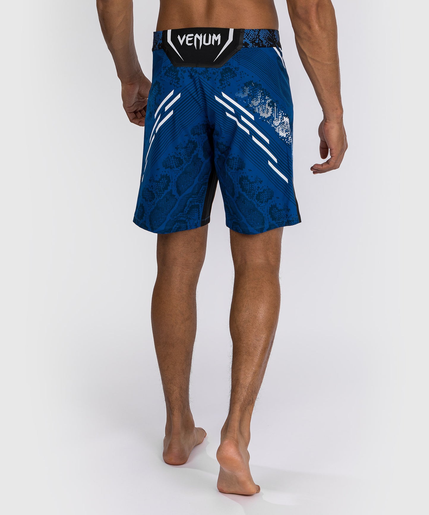 UFC Adrenaline by Venum Authentic Fight Night Fight Short für Männer - Lange Passform - Blau