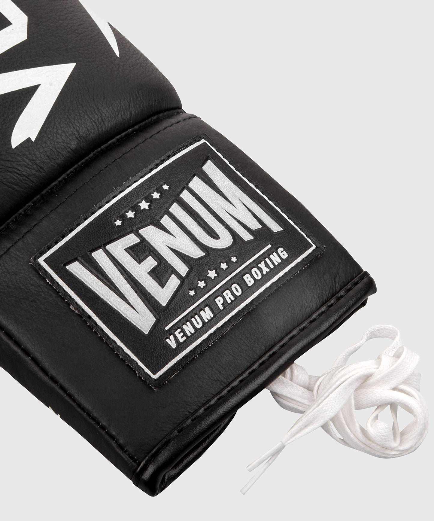 Venum HAMMER professionelle Boxhandschuhe - MIT SCHNÜRUNG - Schwarz/Weiß