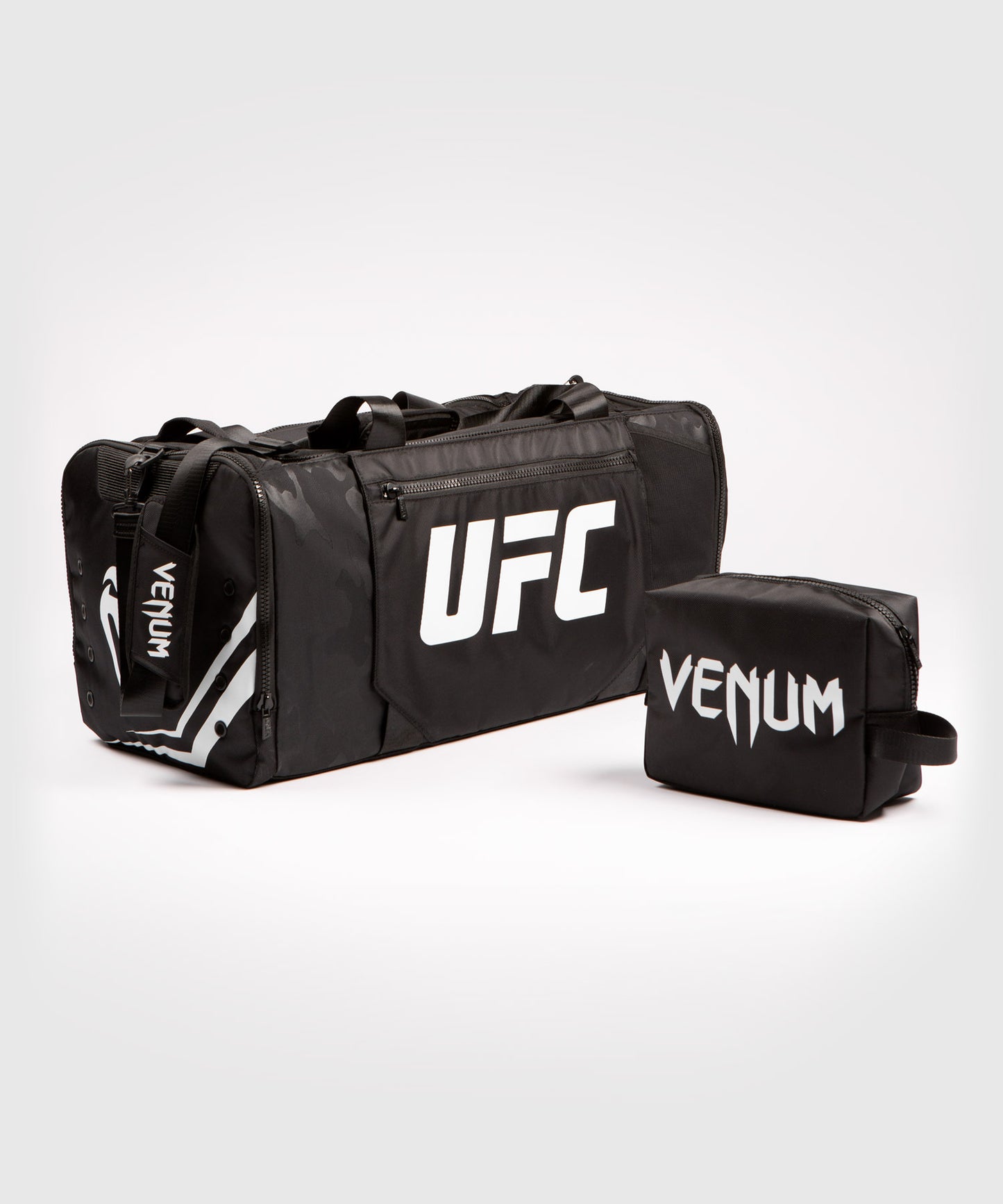 UFC Venum Authentic Fight Week Ausrüstungstasche
