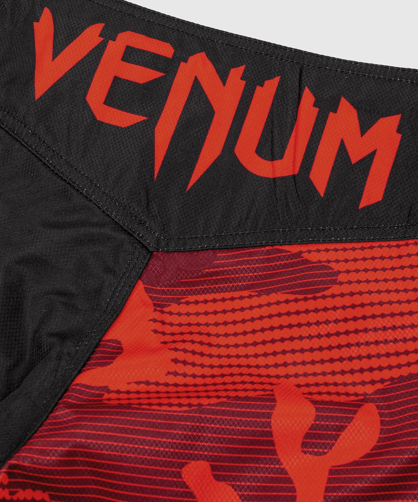 Venum Light 3.0 Kampfshorts - Rot/Schwarz