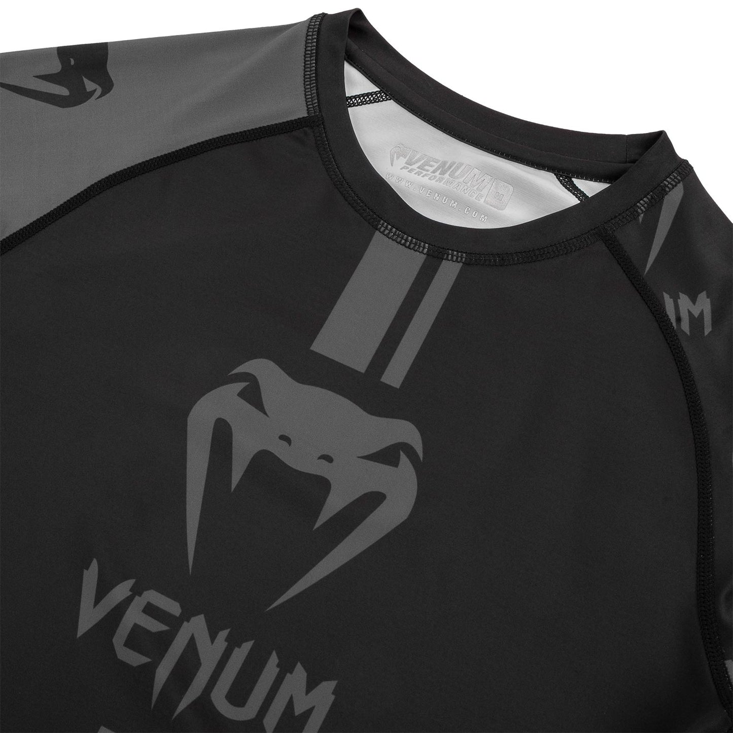 Rashguard Venum Logos - Kurzarm - Schwarz/Schwarz