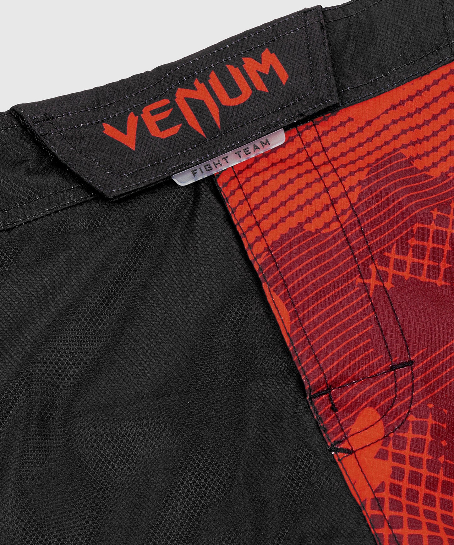 Venum Light 3.0 Kampfshorts - Rot/Schwarz