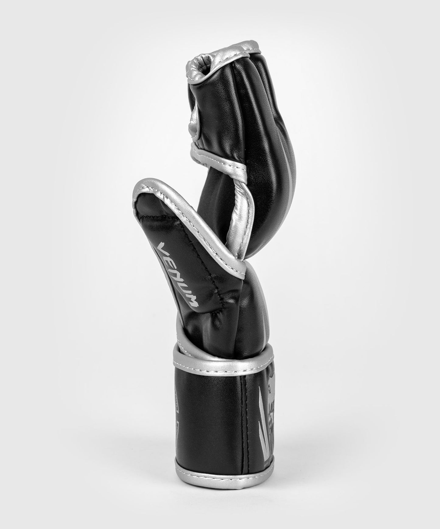 Venum Challenger 2.0 MMA-Handschuhe – Schwarz/Silber
